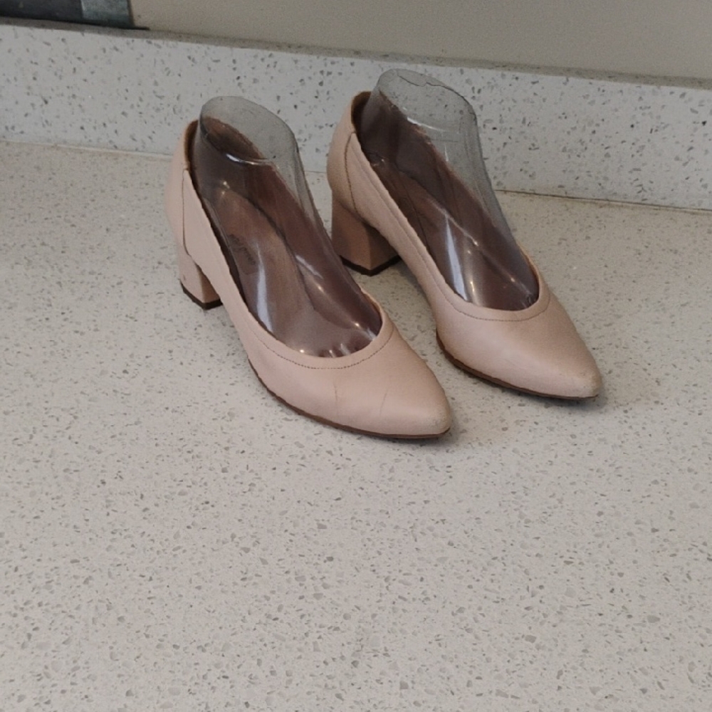 PAUL  G R E E N Size 8 Women